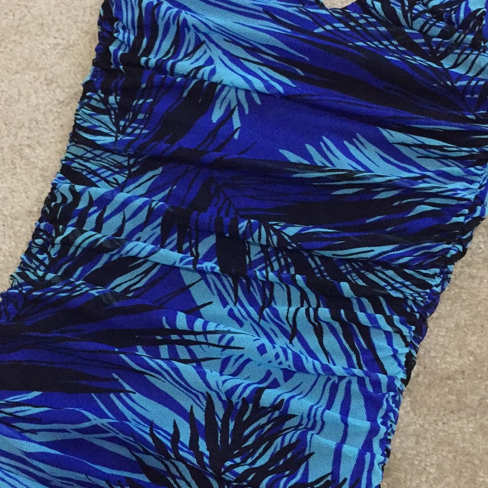 Express Mesh Ruched Dress - Picture 3 of 5
